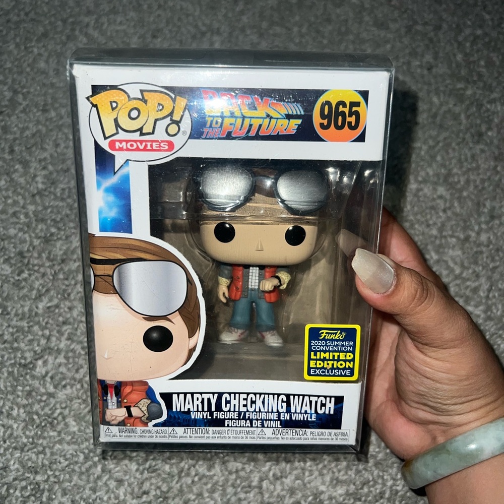 EXCLUSIVE Funko Pop Marty Checking Watch Vinyl Figure #965